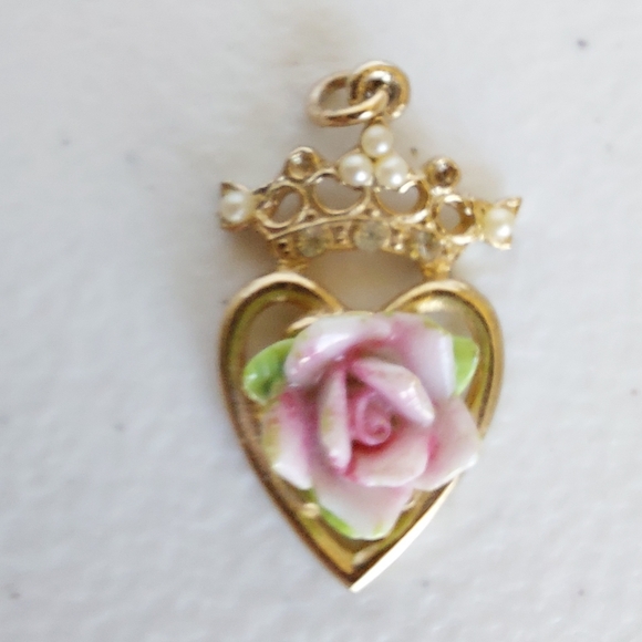 Vtg Coro Pendant Gold Toned W/Pink Enamel Rose W/Faux Pearls & Rhinestones READ - Picture 2 of 5